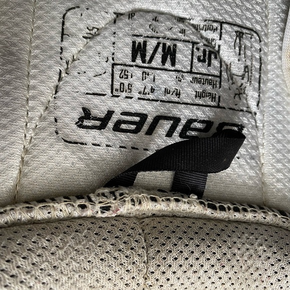 Hockey chest protector - Picture 2 of 3